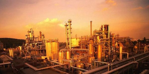 一边发调价函,一边价格战,这是为什么?