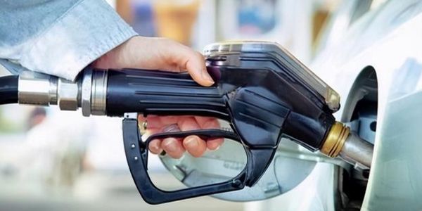 润滑油价格上调期间,经销商要清理老库存,小批量进货